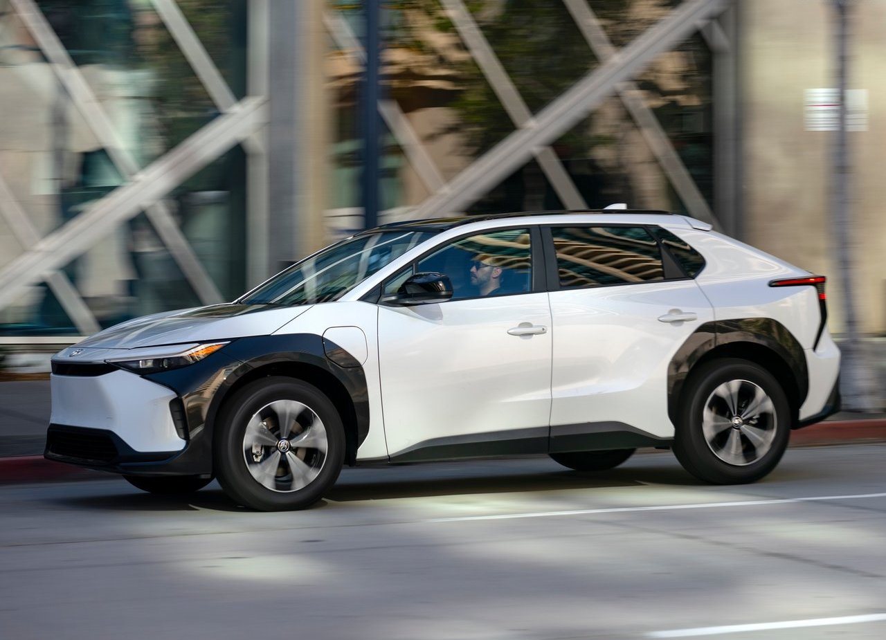 2023 - TOYOTA bZ4X XLE FWD US VERSION, foto 15