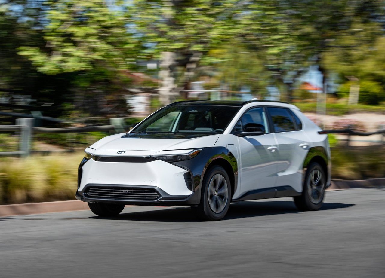 2023 - TOYOTA bZ4X XLE FWD US VERSION, foto 16