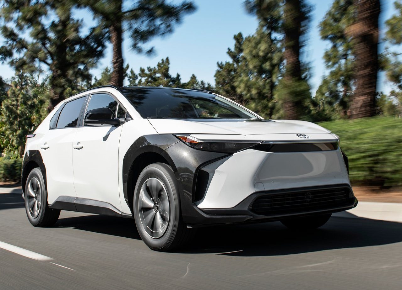 2023 - TOYOTA bZ4X XLE FWD US VERSION, foto 19