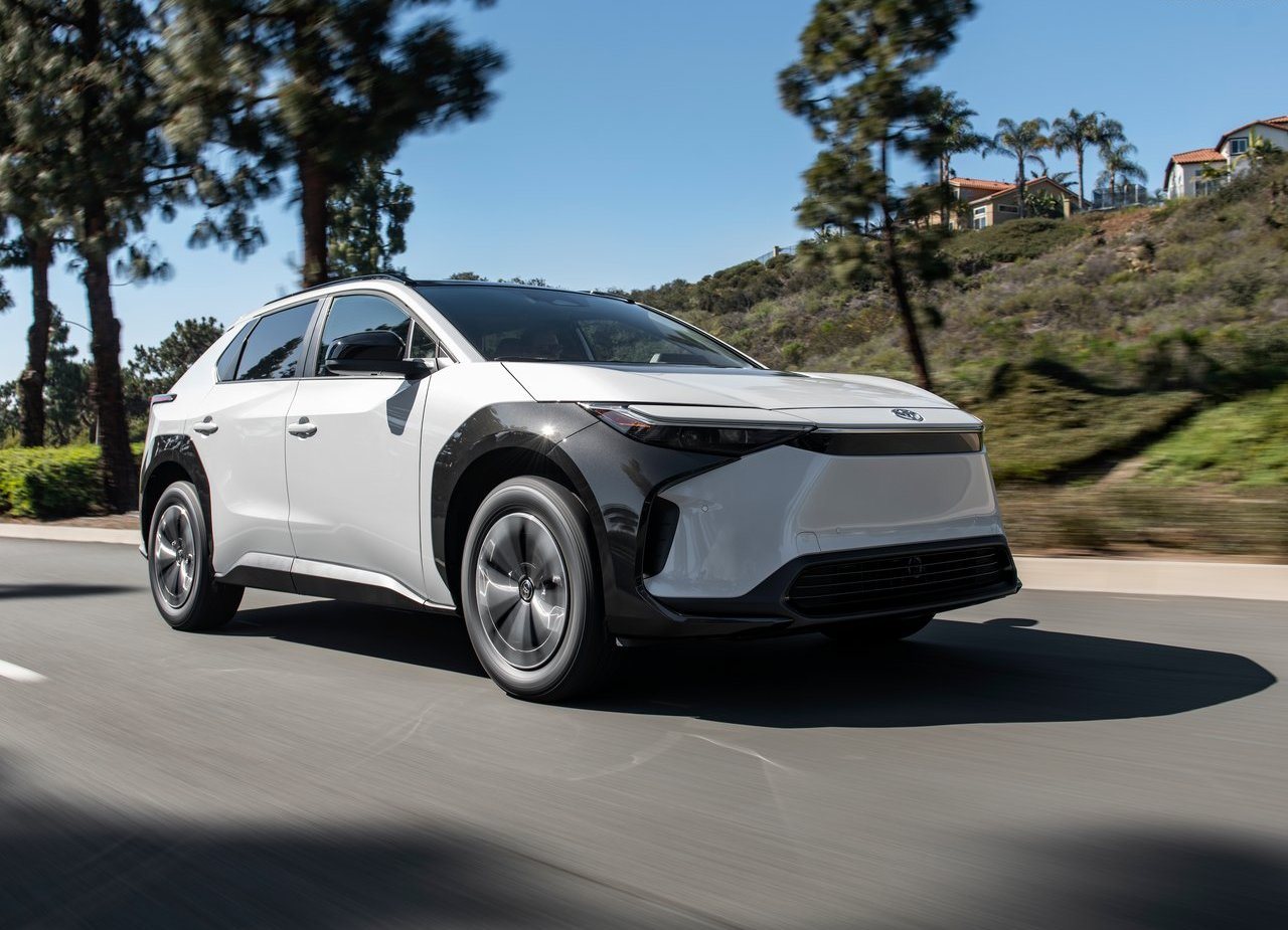 2023 - TOYOTA bZ4X XLE FWD US VERSION, foto 20