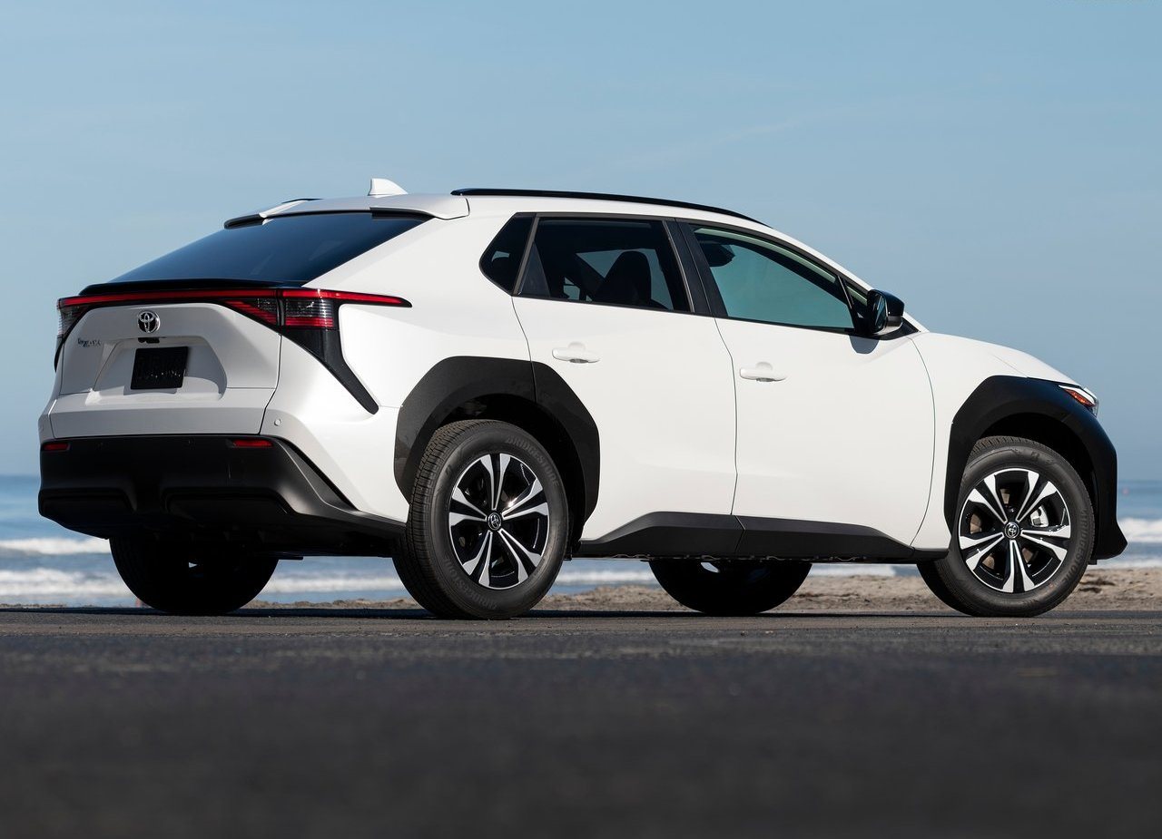 2023 - TOYOTA bZ4X XLE FWD US VERSION, foto 39