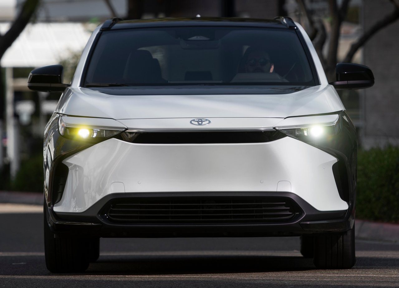 2023 - TOYOTA bZ4X XLE FWD US VERSION, foto 45