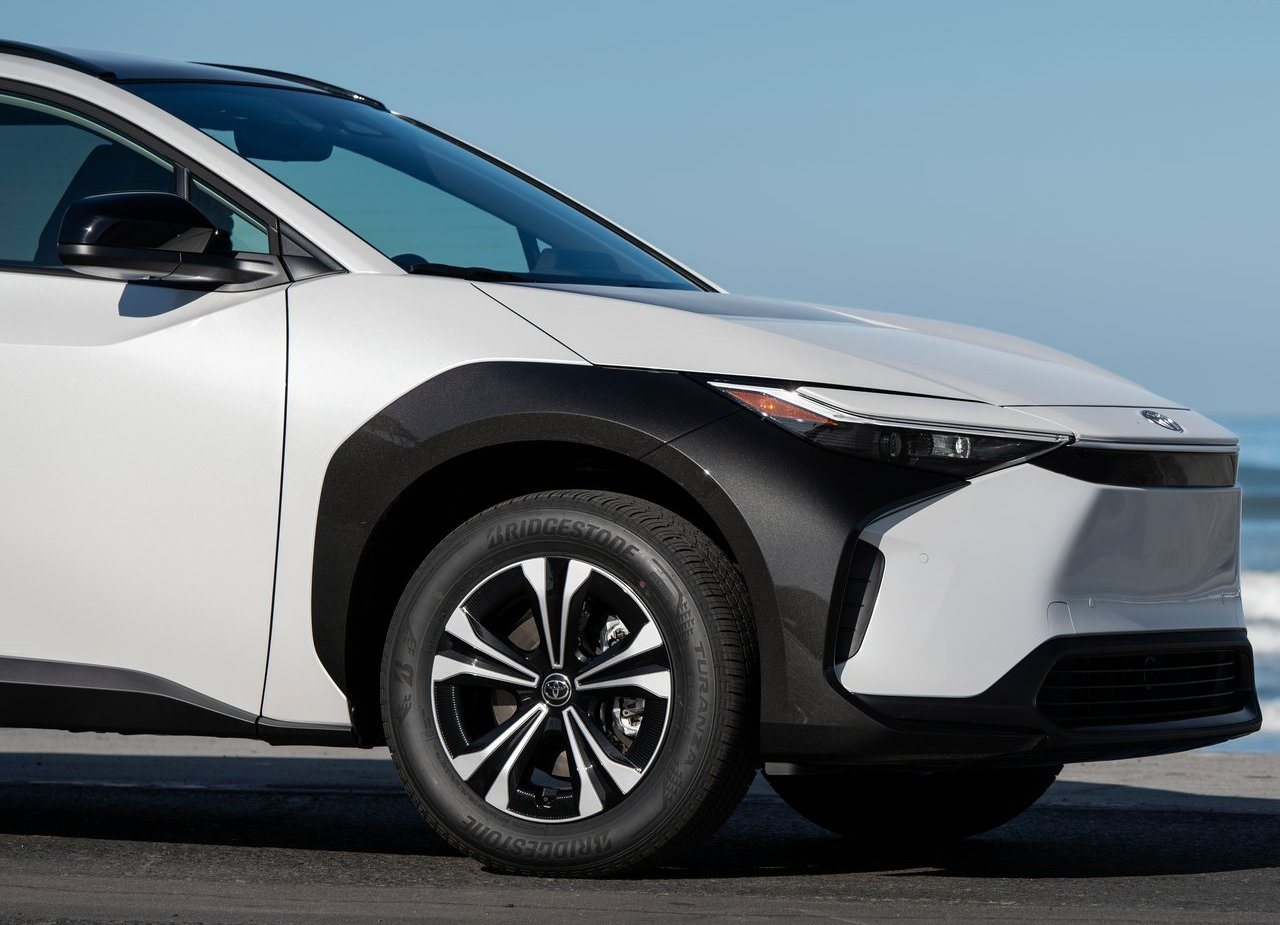 2023 - TOYOTA bZ4X XLE FWD US VERSION, foto 80