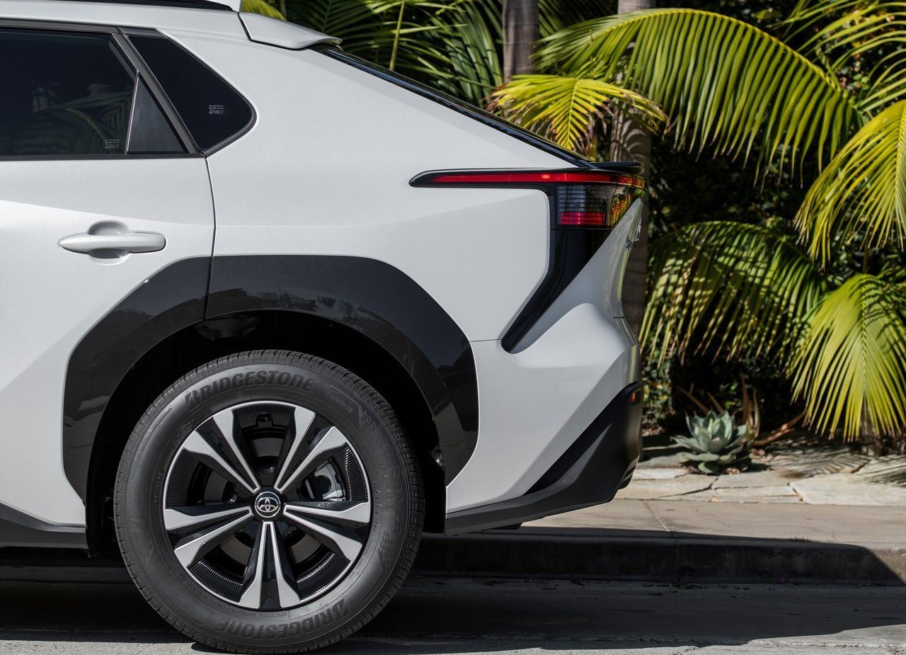 2023 - TOYOTA bZ4X XLE FWD US VERSION, foto 90