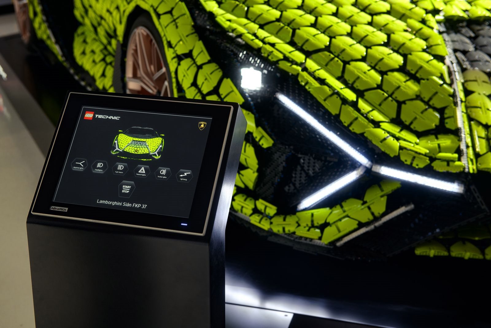 LAMBORGHINI SIAN FKP 37 LEGO TECHNIC, foto 9