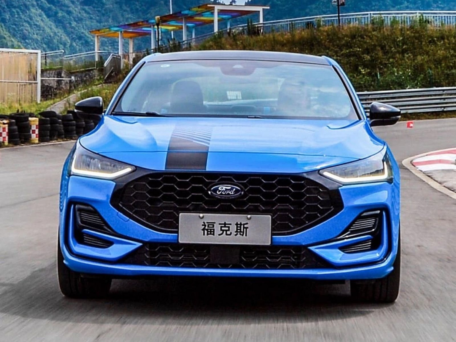 FORD FOCUS SEDAN ST-LINE, foto 3