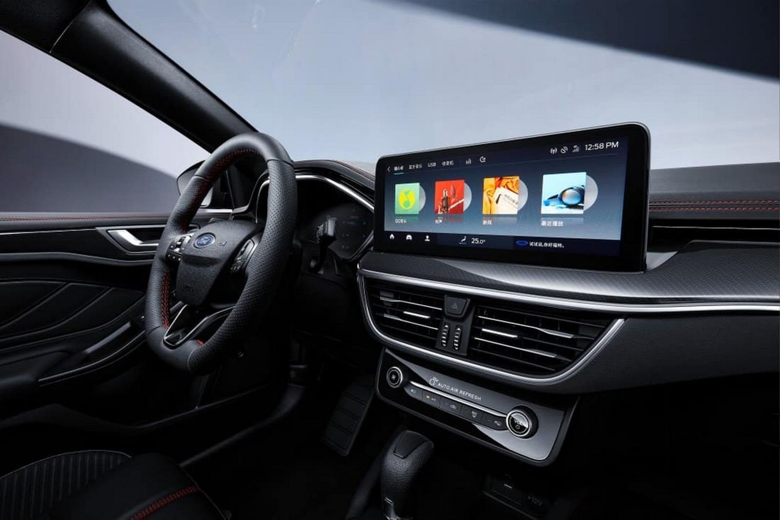 FORD FOCUS SEDAN ST-LINE, foto 16