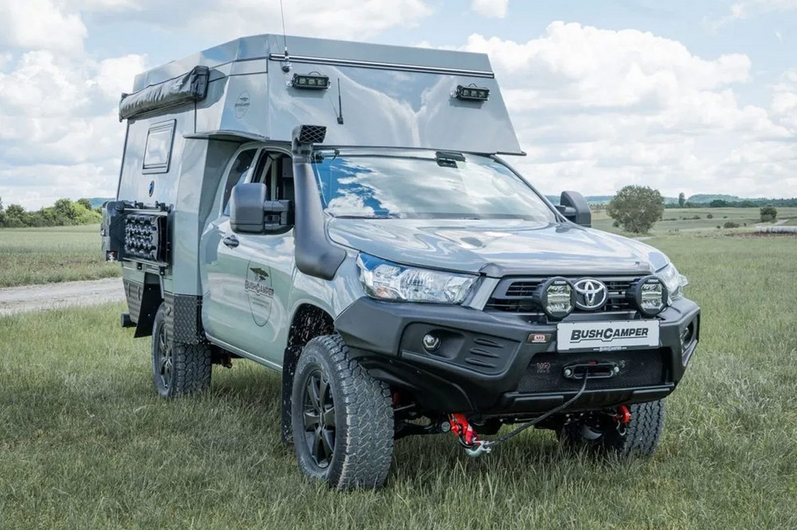 2022 - TOYOTA HILUX BUSH CAMPER, foto 2