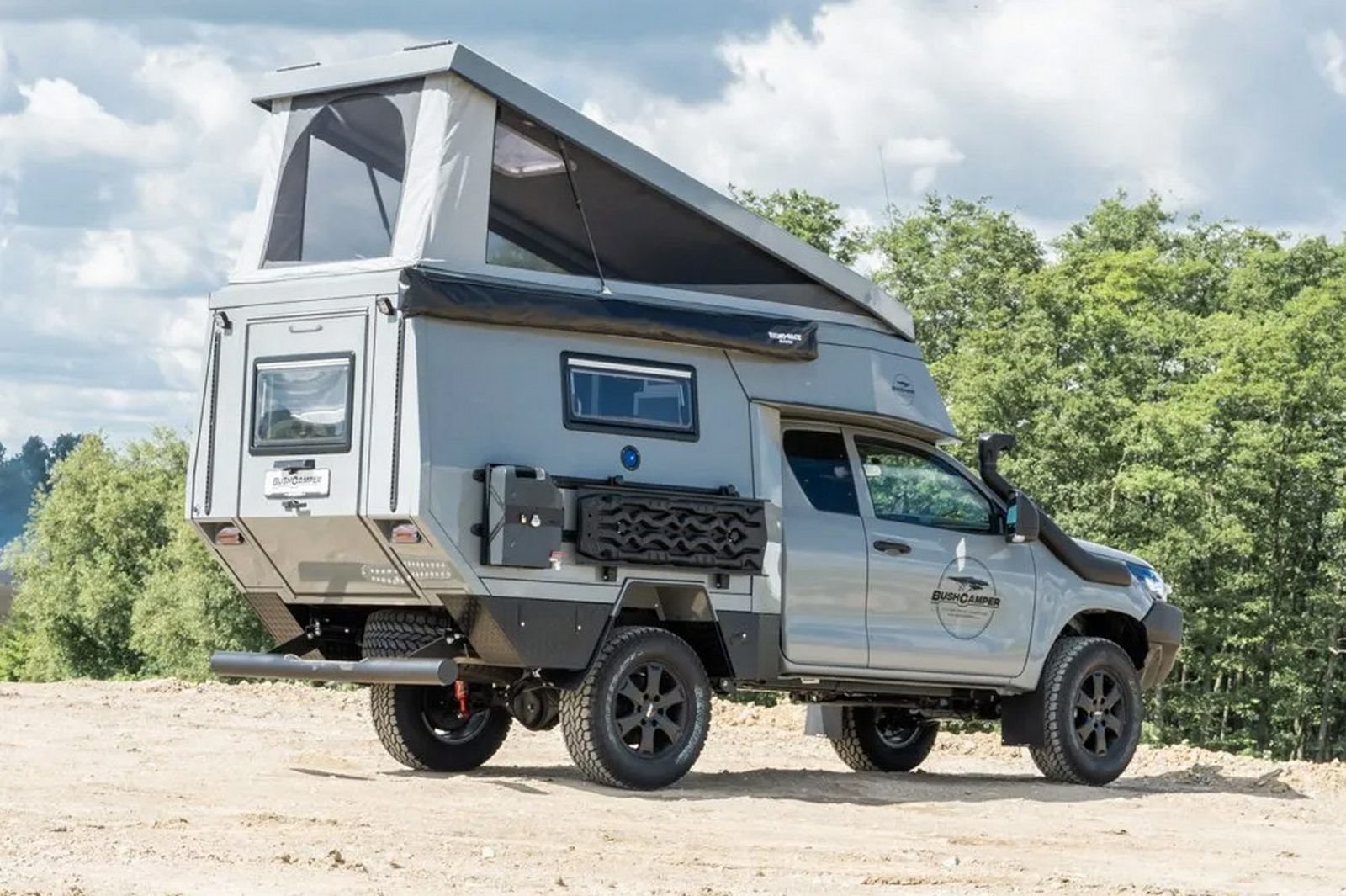 2022 - TOYOTA HILUX BUSH CAMPER, foto 3