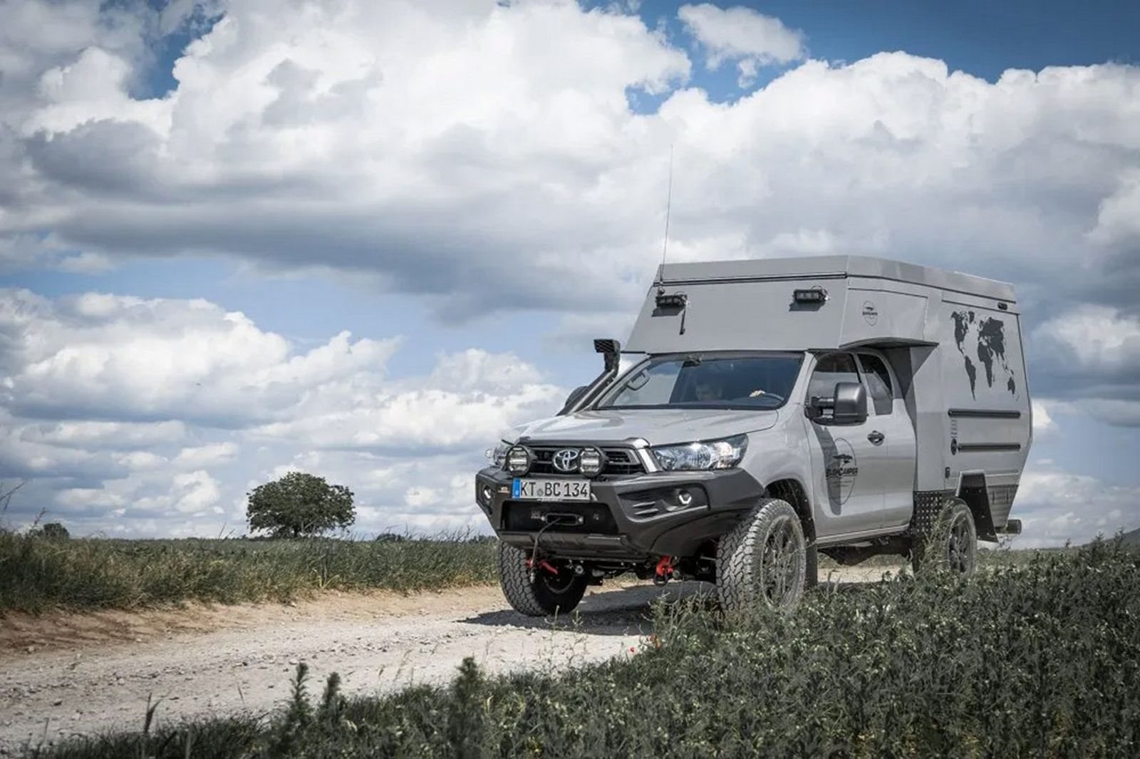 2022 - TOYOTA HILUX BUSH CAMPER, foto 4