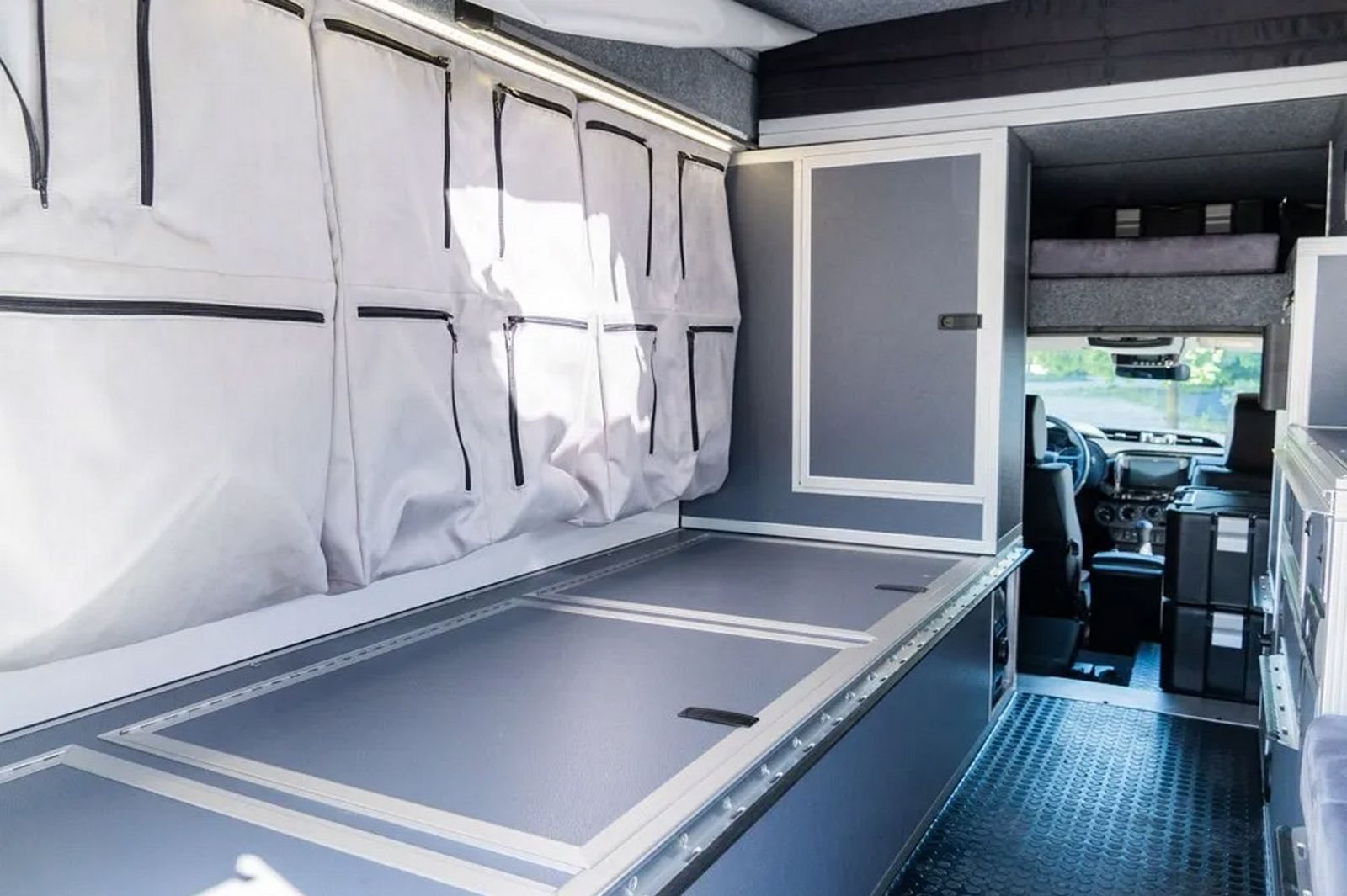 2022 - TOYOTA HILUX BUSH CAMPER, foto 15