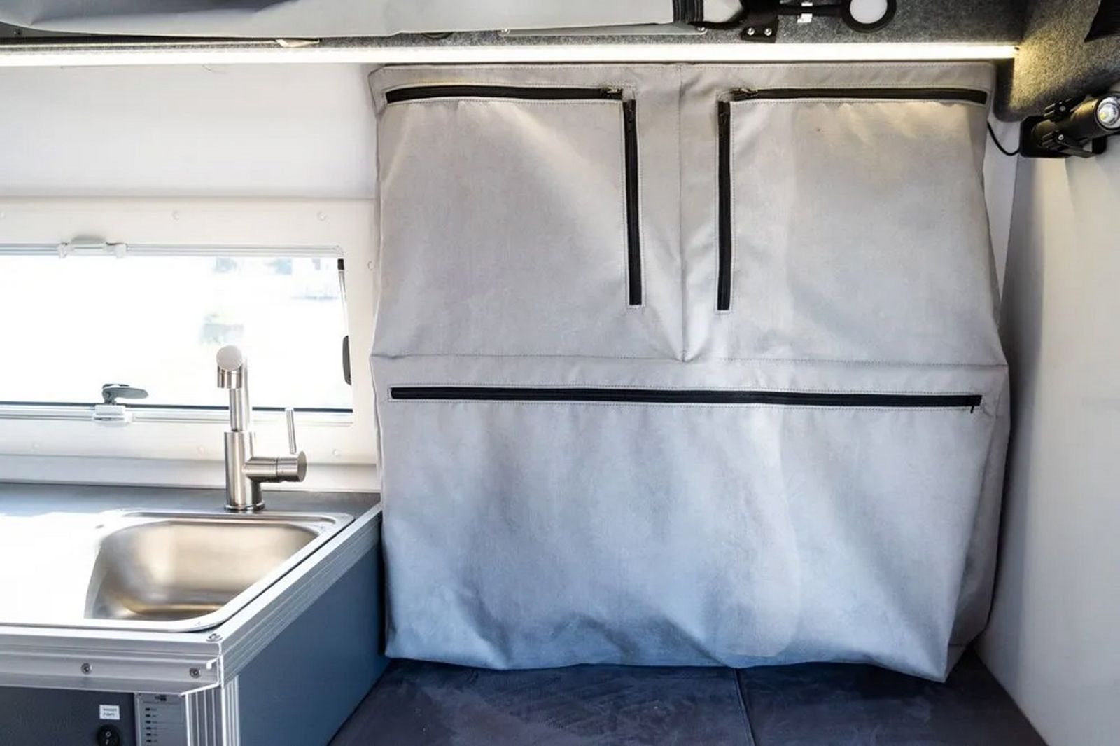 2022 - TOYOTA HILUX BUSH CAMPER, foto 20