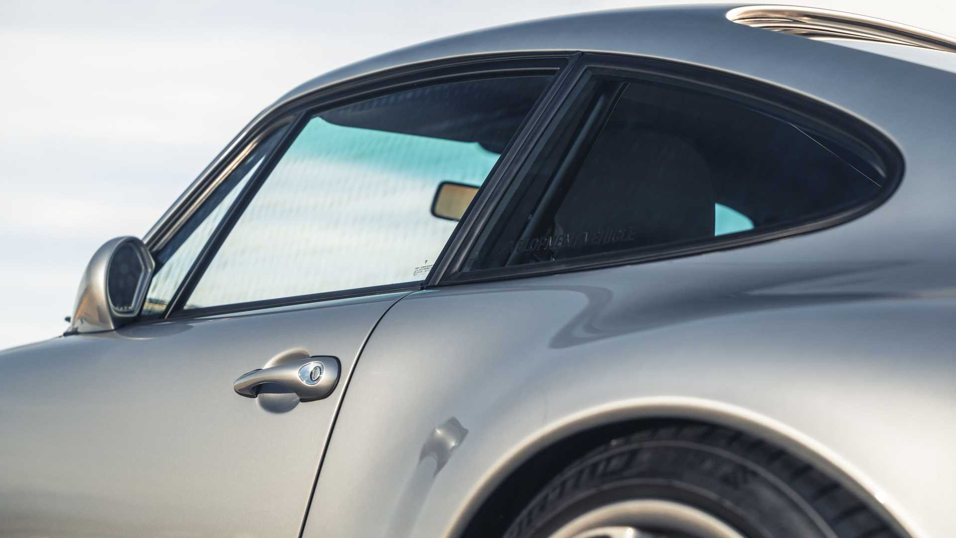 2022 - PORSCHE 911 993R BY PAUL STEPHENS AUTOART, foto 17
