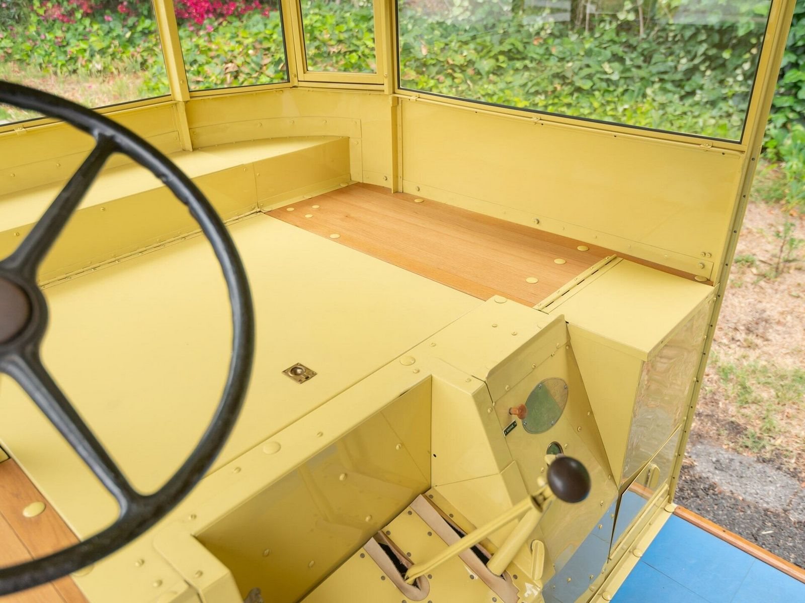 TWIN COACH HELMS BAKERY DELIVERY TRUCK, foto 10