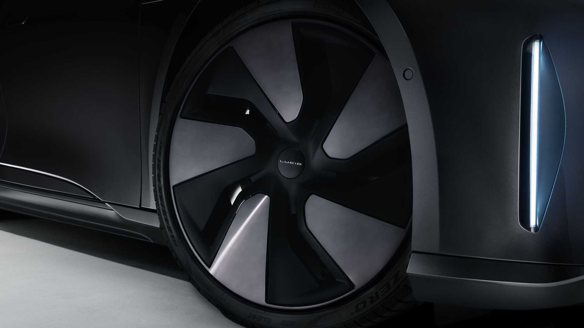 LUCID AIR STEALTH LOOK, foto 6