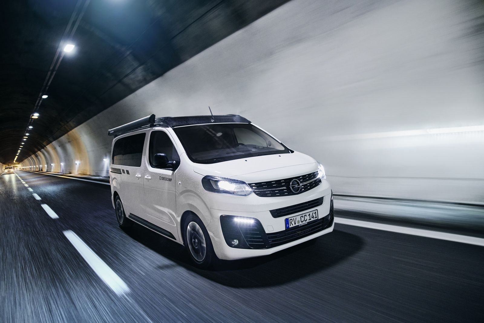 OPEL ZAFIRA-e LIFE CROSSCAMP, foto 1