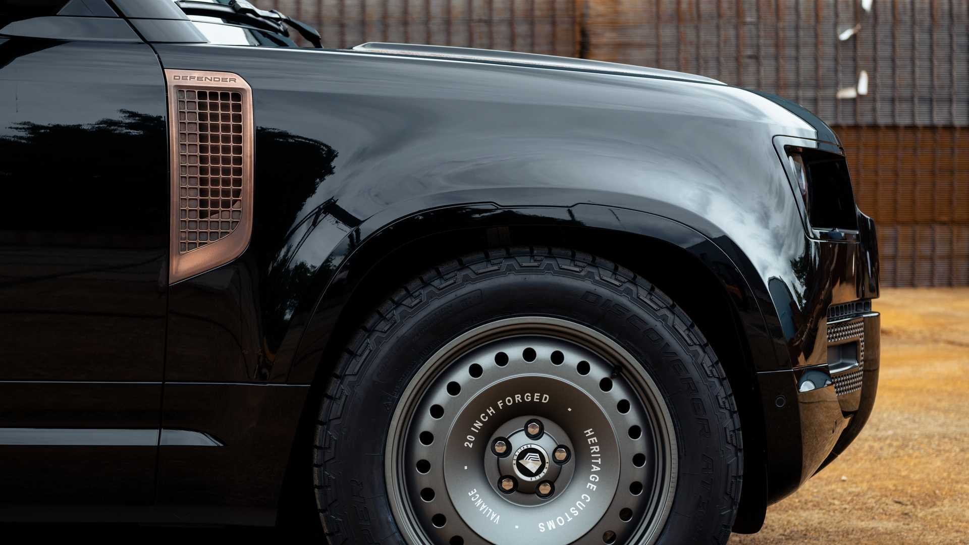 LAND ROVER DEFENDER VALIANCE COPPERHEAD BY HERITAGE CUSTOMS, foto 16