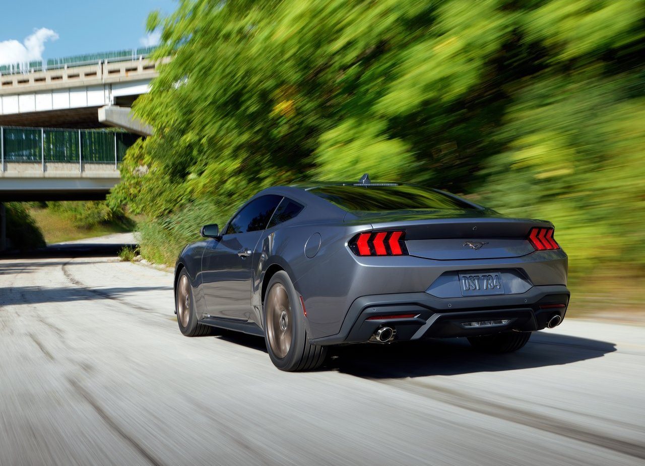 FORD MUSTANG, foto 4