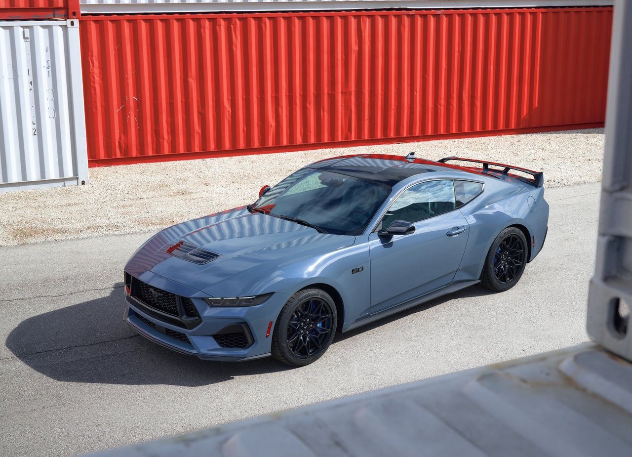 FORD MUSTANG GT, foto 1