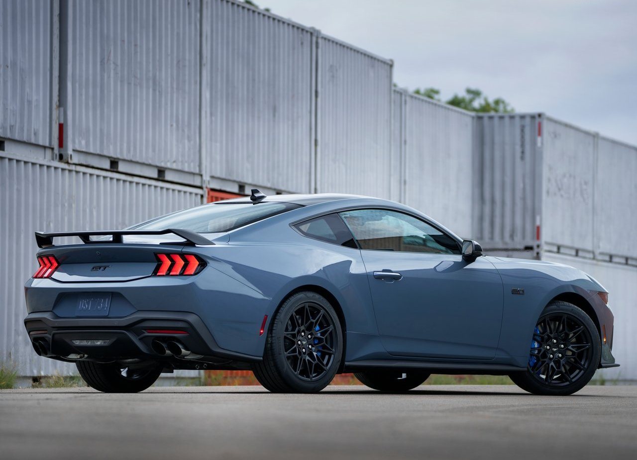 FORD MUSTANG GT, foto 4