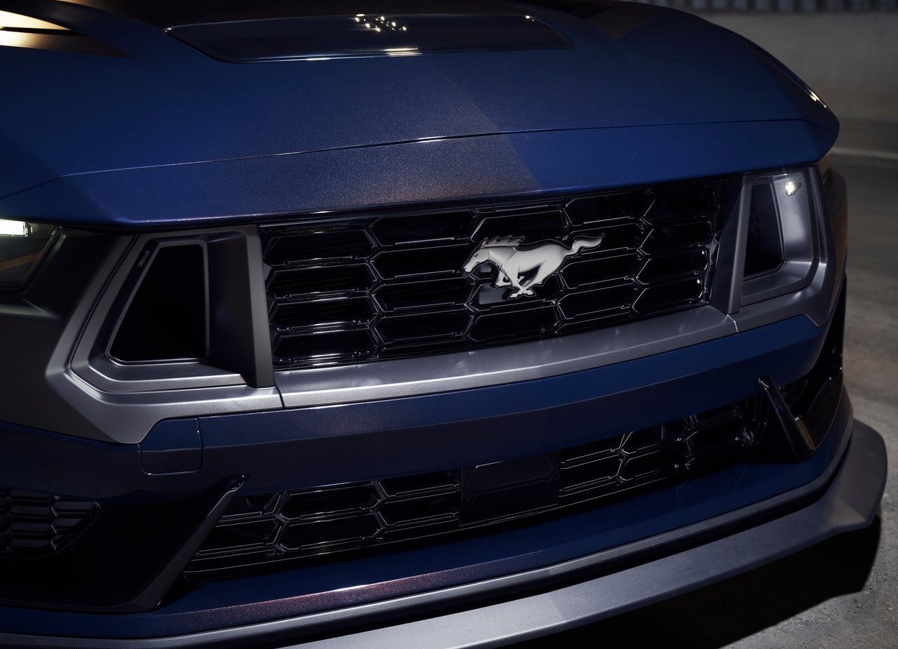 FORD MUSTANG DARK HORSE, foto 10