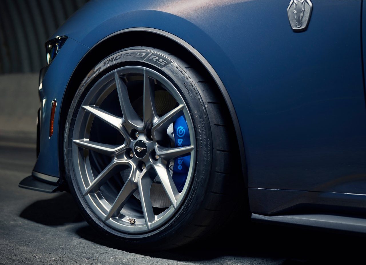 FORD MUSTANG DARK HORSE, foto 13