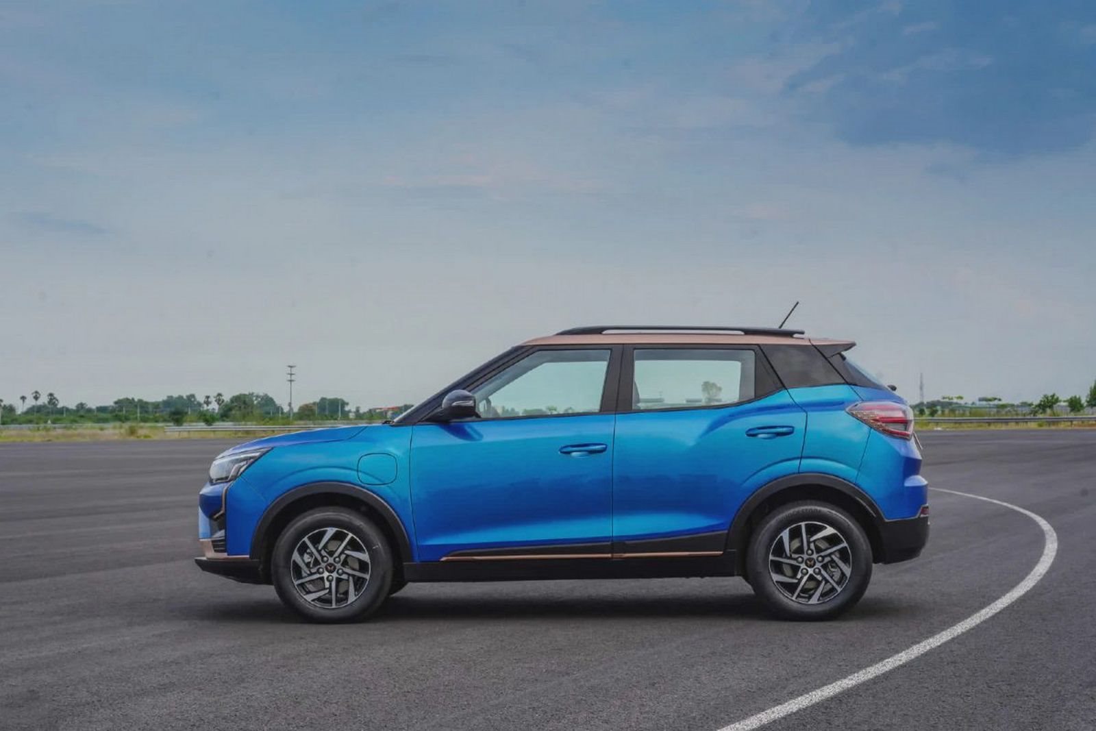 MAHINDRA XUV400, foto 4