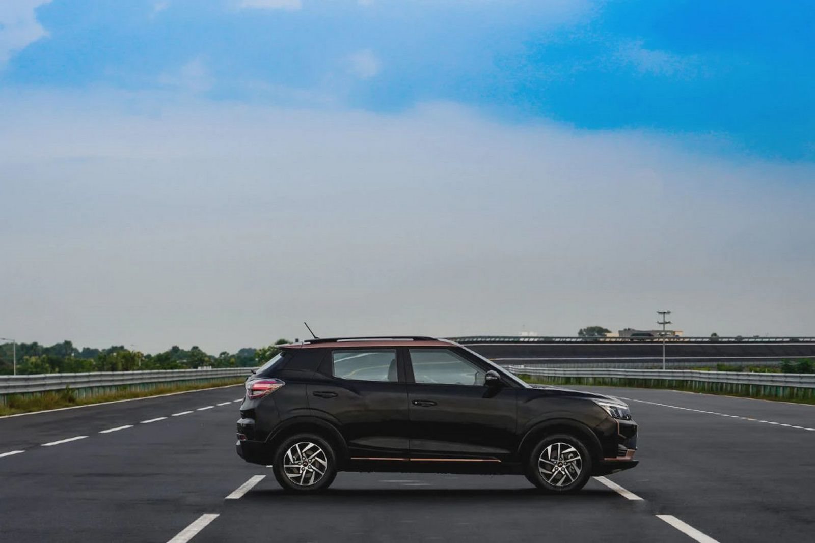 MAHINDRA XUV400, foto 17