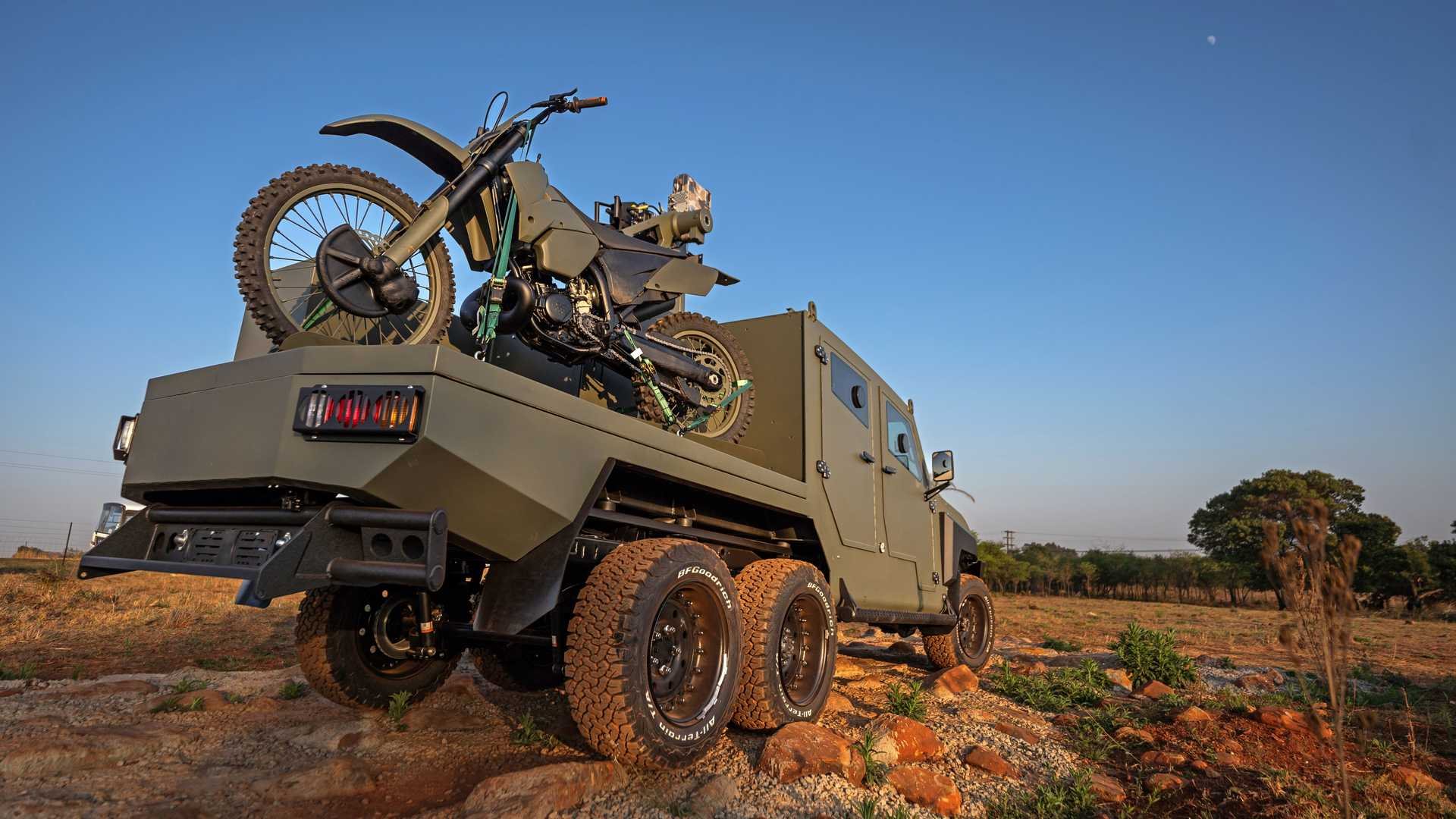 TOYOTA LAND CRUISER BY SVI ENGINEERING, foto 4