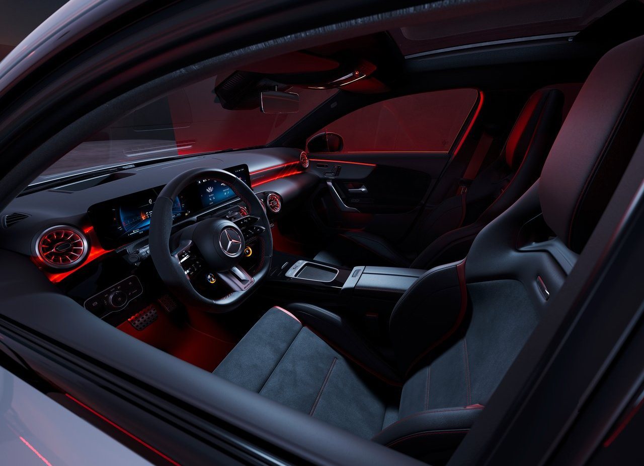 2023 - MERCEDES-AMG A 35, foto 9