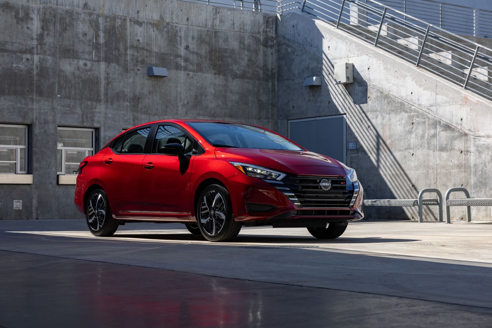 2023 - NISSAN VERSA, foto 2