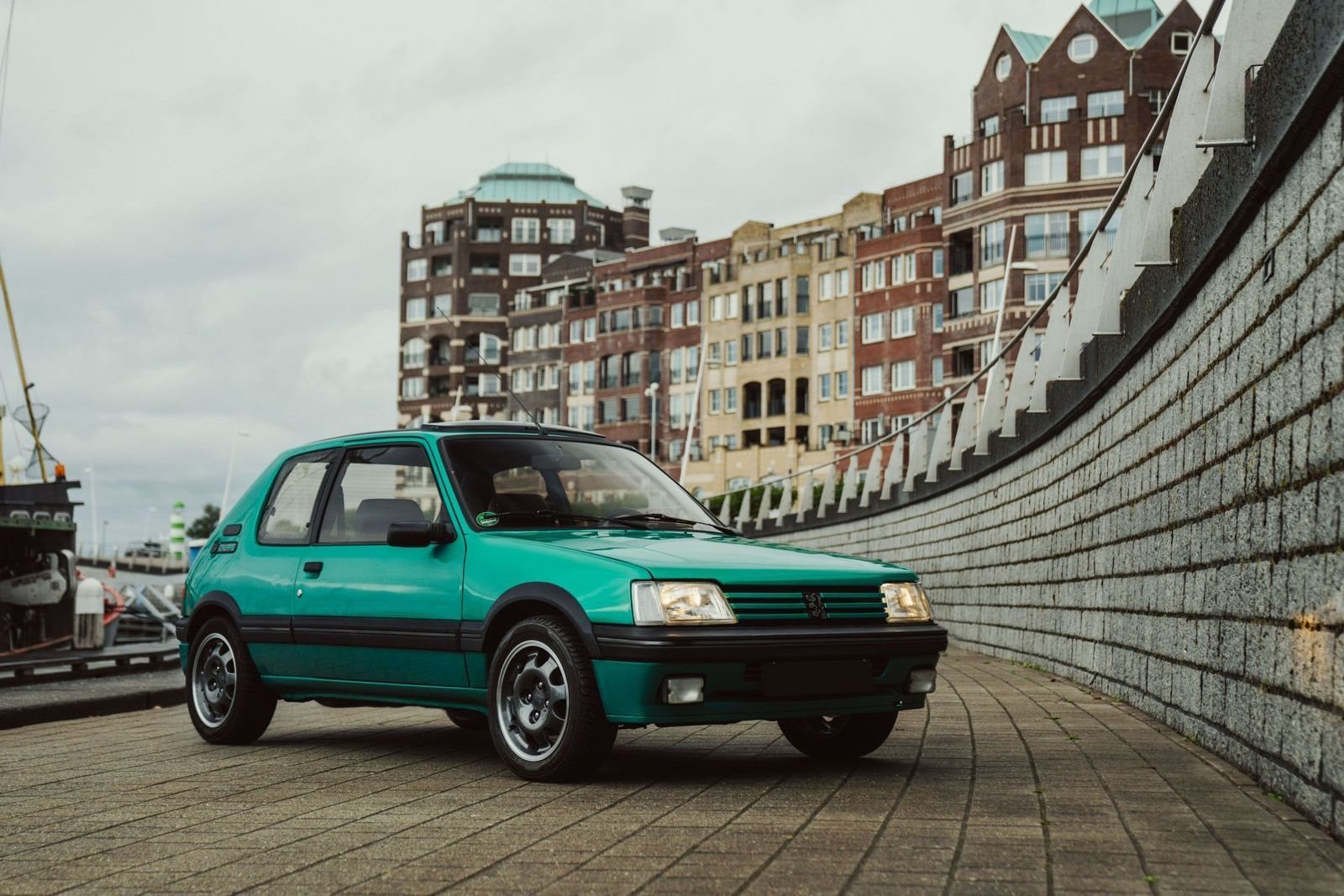 PEUGEOT 205 GTI GRIFFE, foto 1