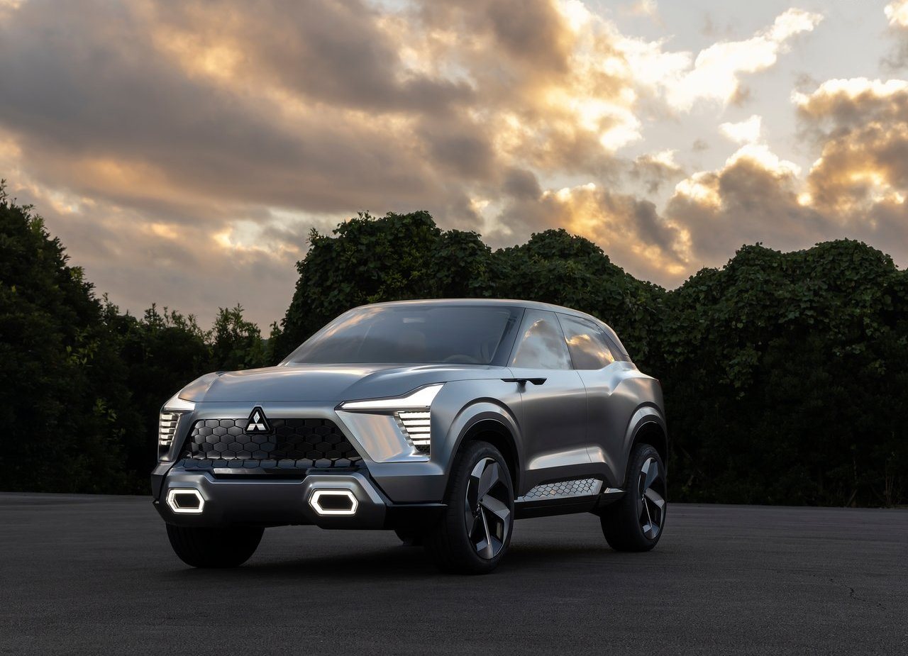 2022 - MITSUBISHI XFC CONCEPT, foto 1