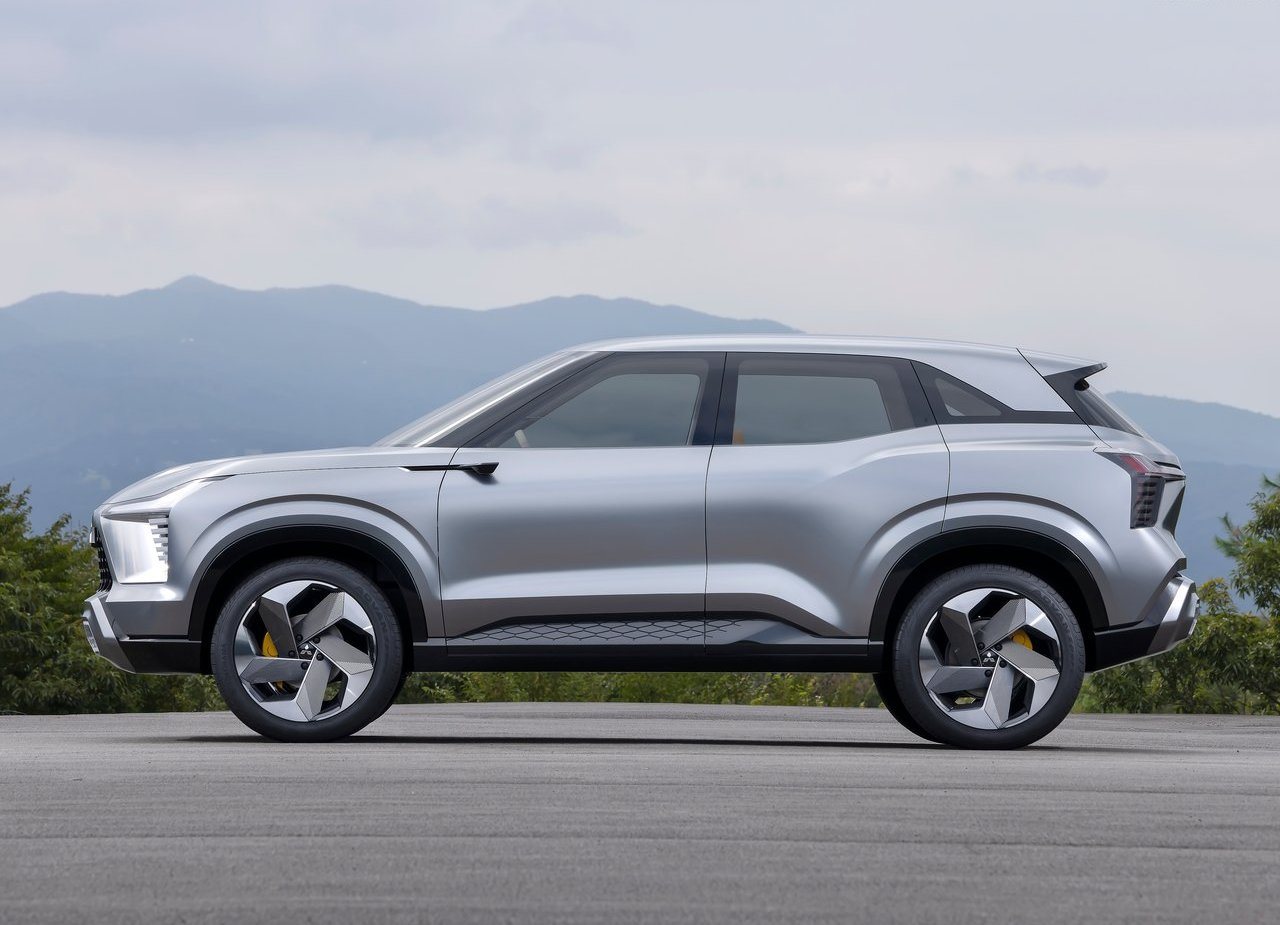 2022 - MITSUBISHI XFC CONCEPT, foto 8