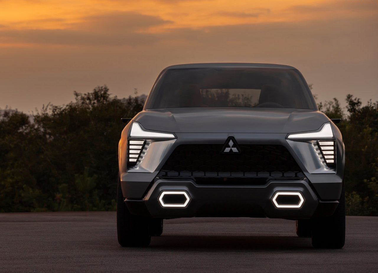 2022 - MITSUBISHI XFC CONCEPT, foto 15