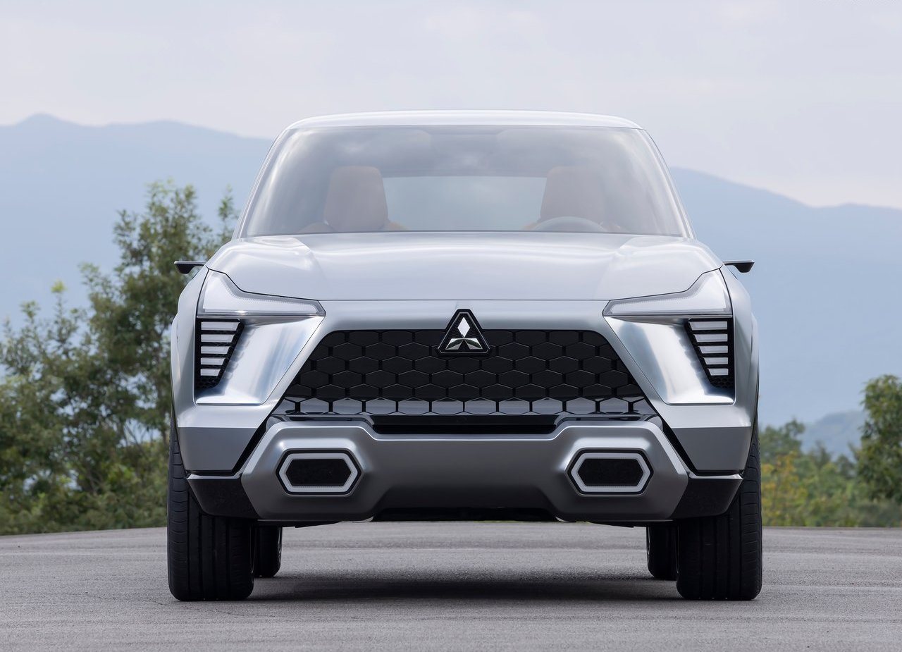 2022 - MITSUBISHI XFC CONCEPT, foto 16