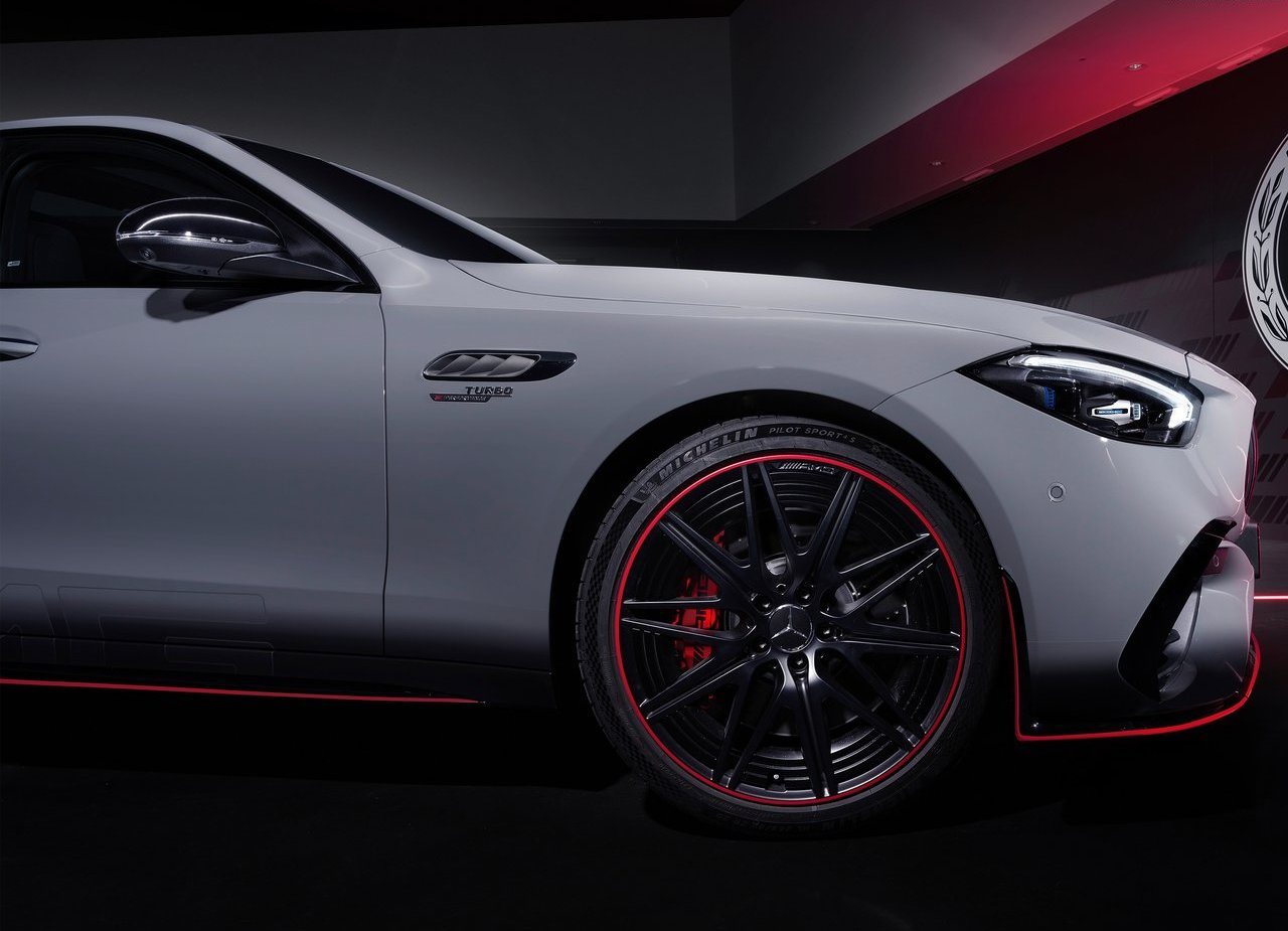 2023 - MERCEDES-AMG C 63 S E PERFORMANCE F1 EDITION, foto 9