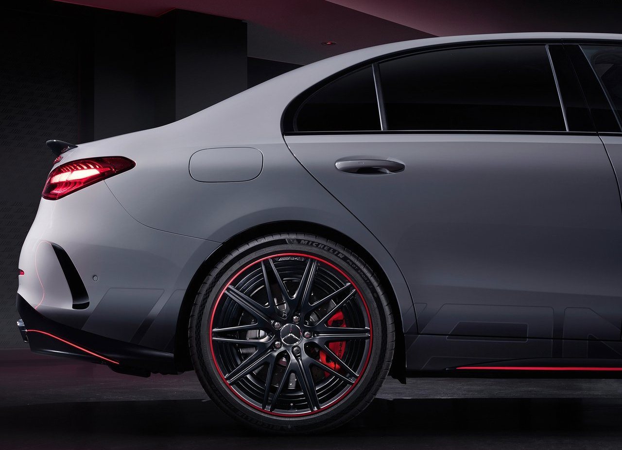 2023 - MERCEDES-AMG C 63 S E PERFORMANCE F1 EDITION, foto 10