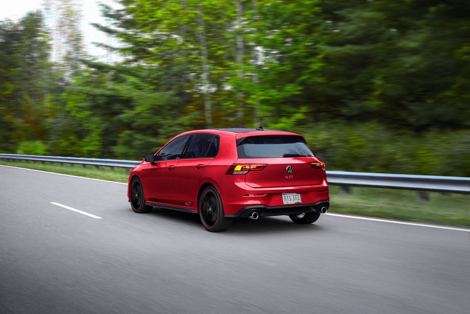 VOLKSWAGEN GOLF GTI 40TH ANNIVERSARY EDITION US VERSION, foto 4