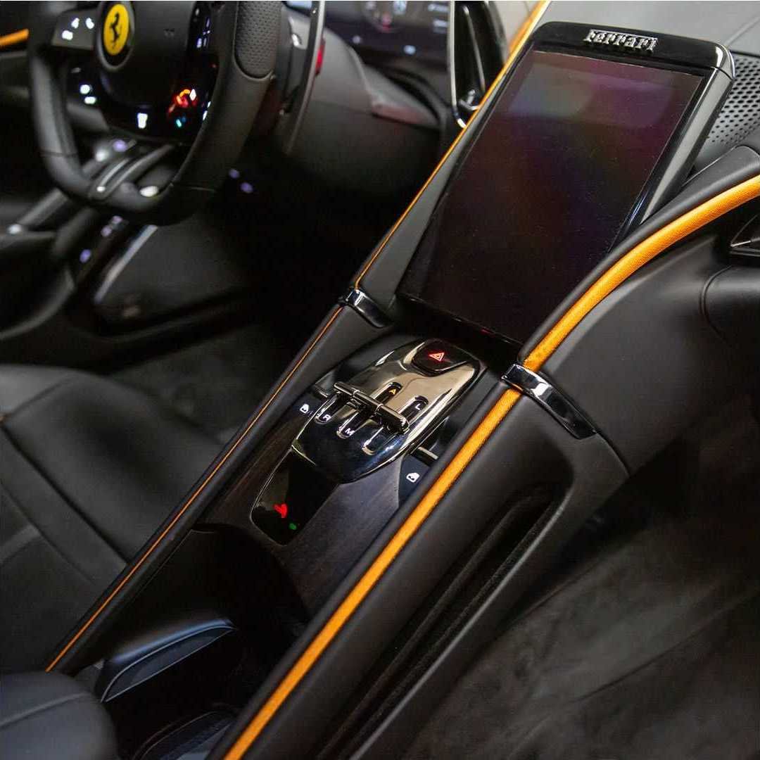 FERRARI ROMA TAILOR MADE BROWN, foto 3