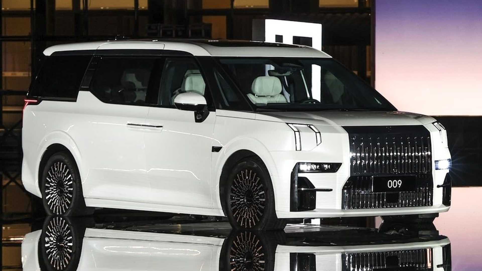 2023 - ZEEKR 009, foto 11
