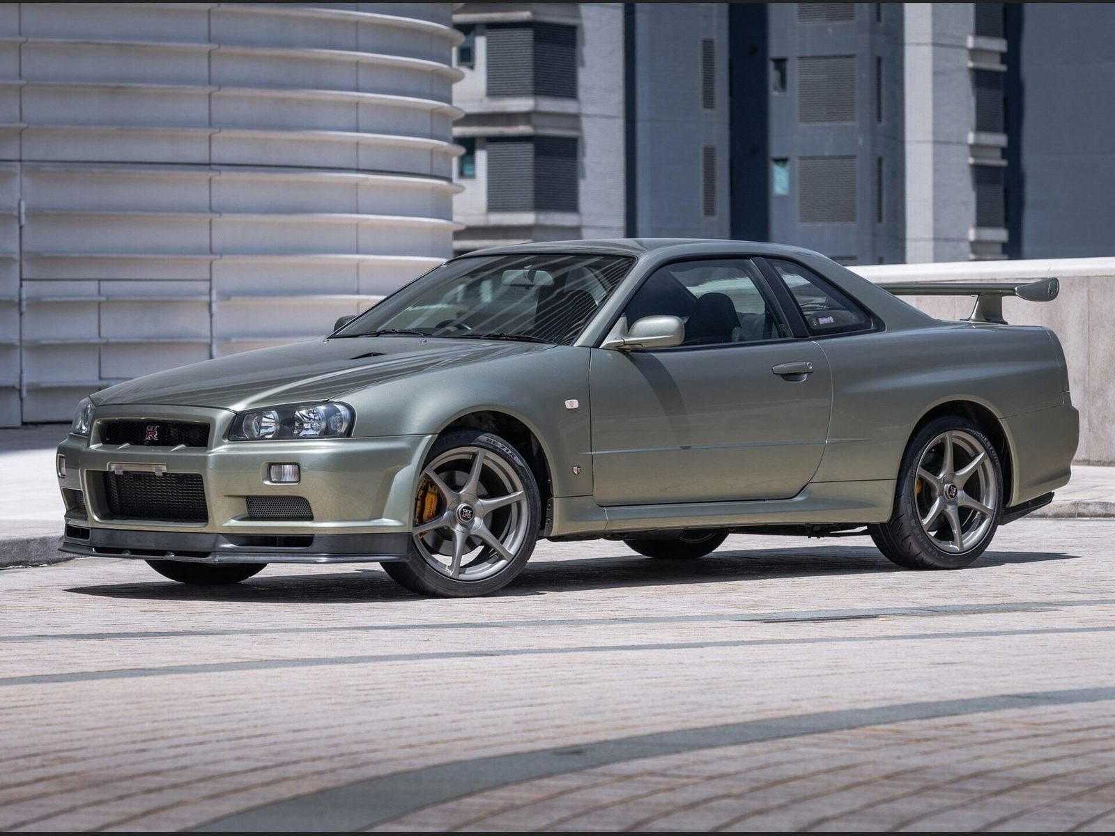 NISSAN SKYLINE GT-R V-SPEC II NÜR MILLENNIUM JADE METALLIC, foto 1