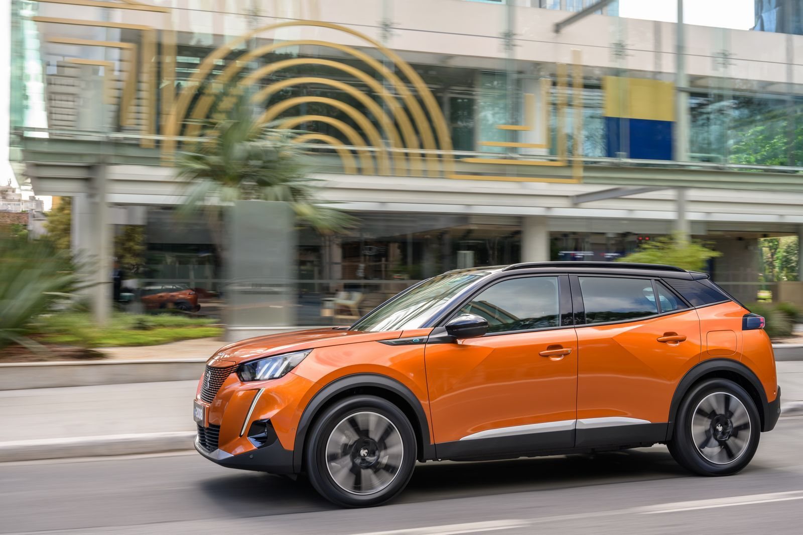 2023 - PEUGEOT E-2008, foto 6