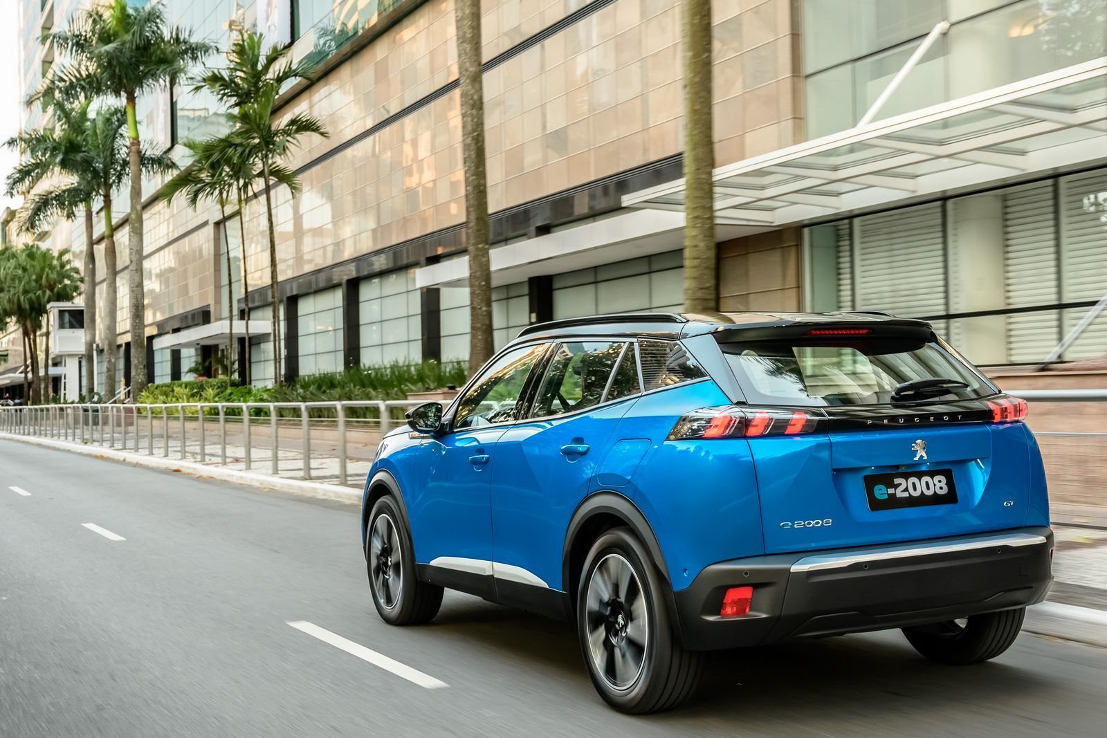 2023 - PEUGEOT E-2008, foto 34