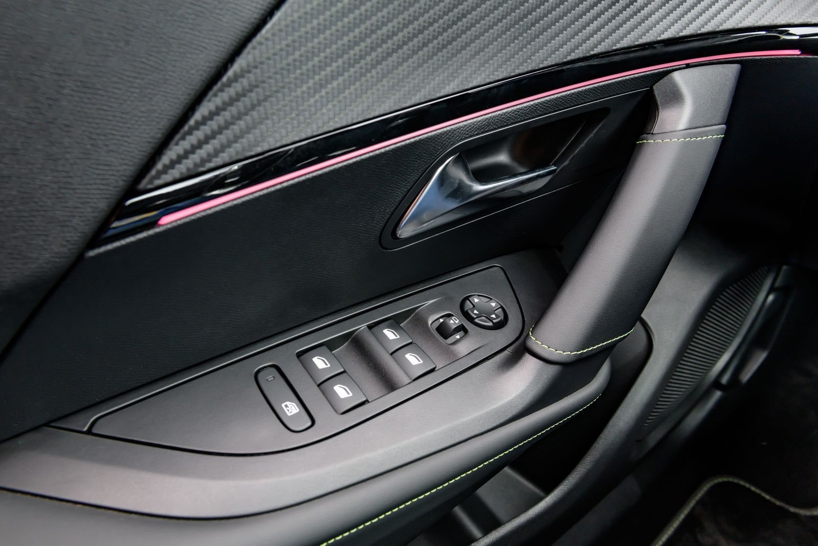 2023 - PEUGEOT E-2008, foto 68