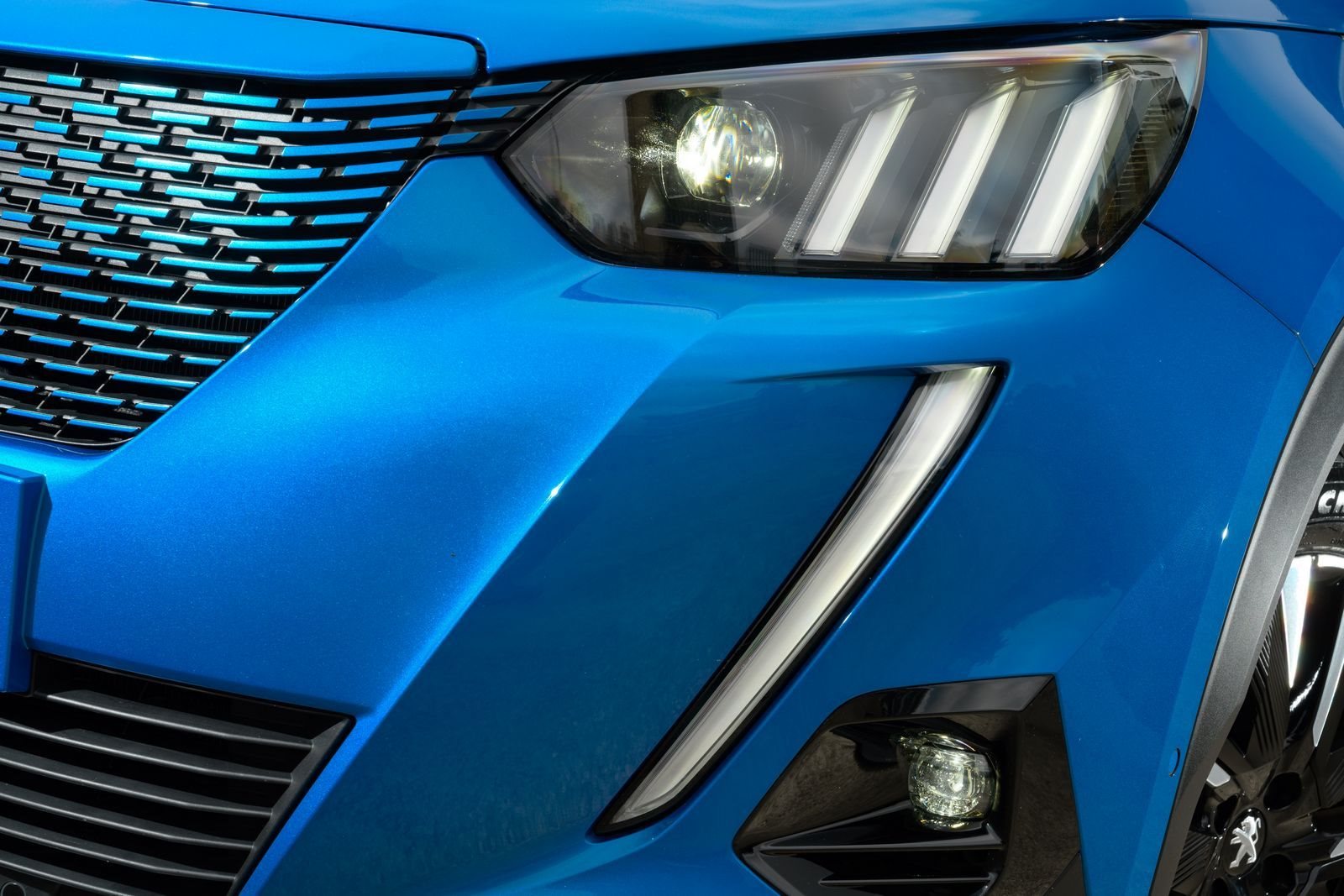 2023 - PEUGEOT E-2008, foto 102