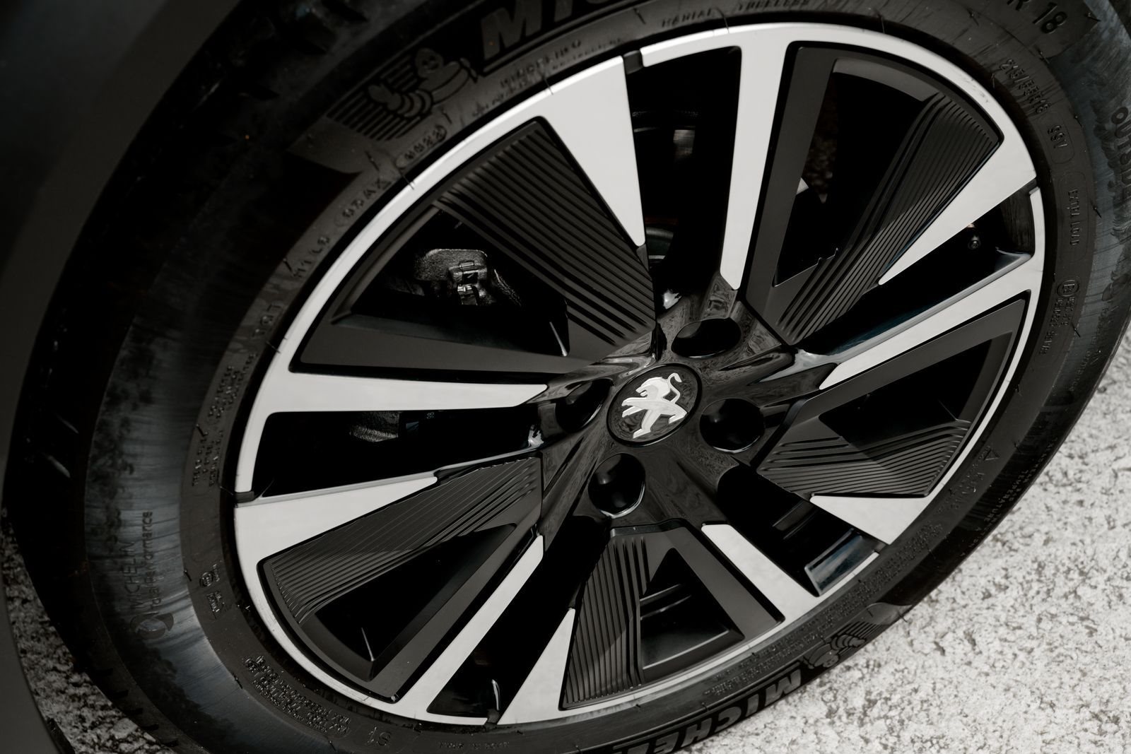 2023 - PEUGEOT E-2008, foto 109