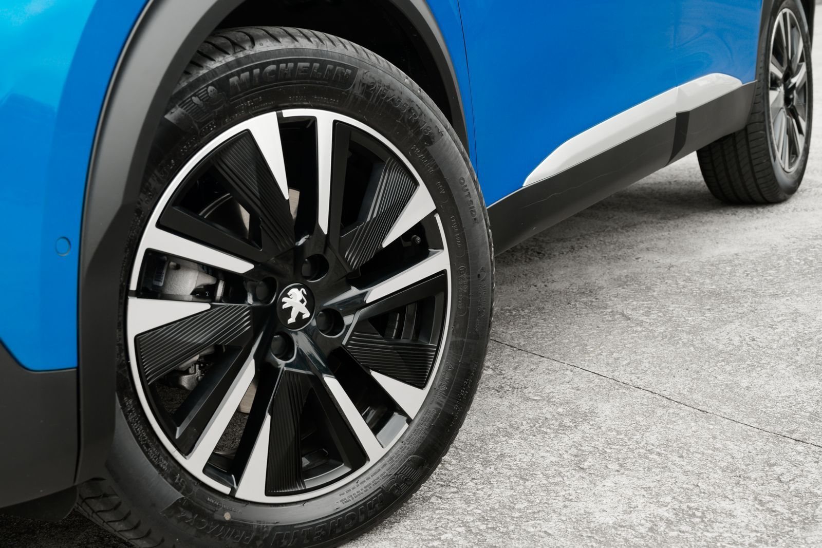 2023 - PEUGEOT E-2008, foto 110
