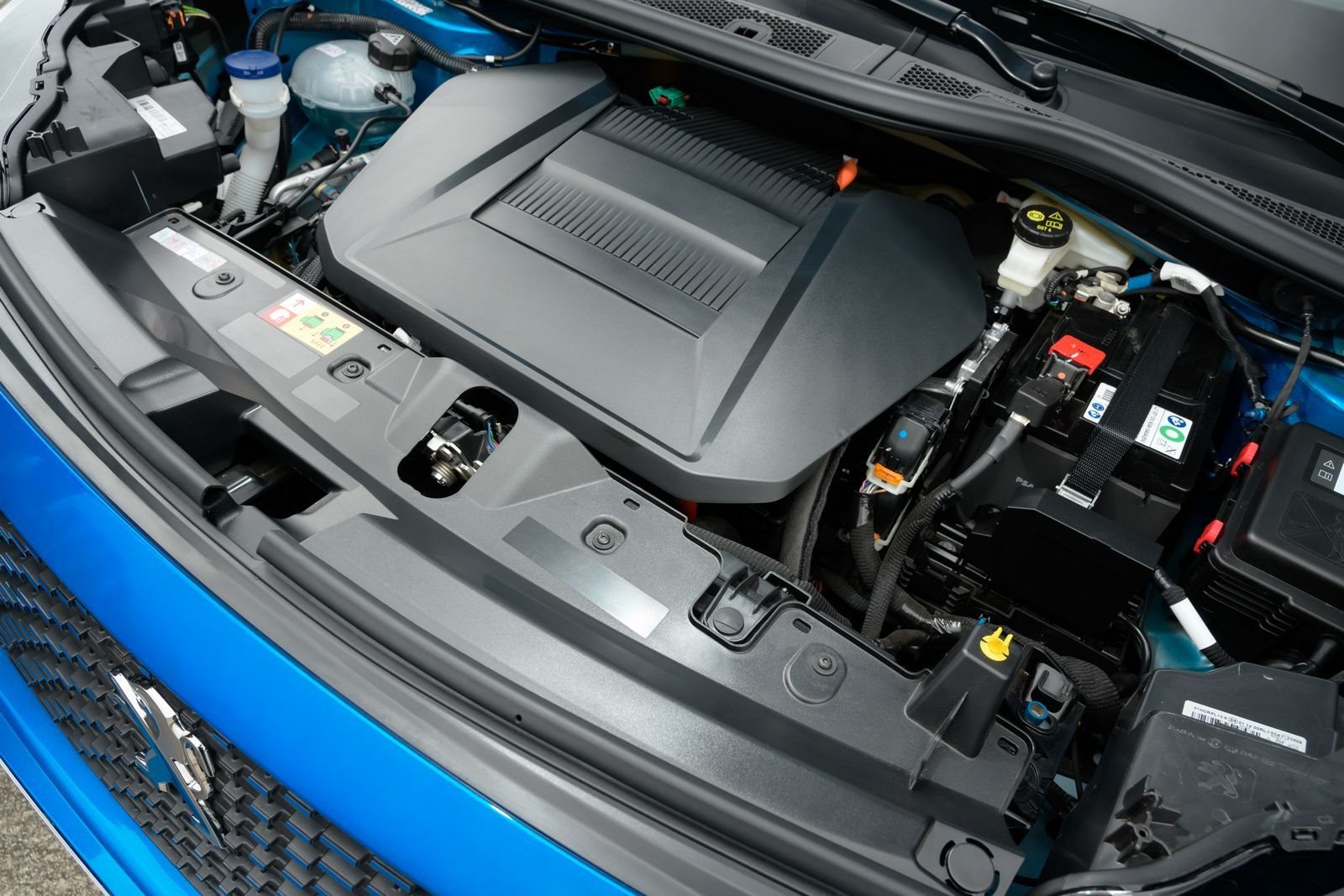 2023 - PEUGEOT E-2008, foto 116