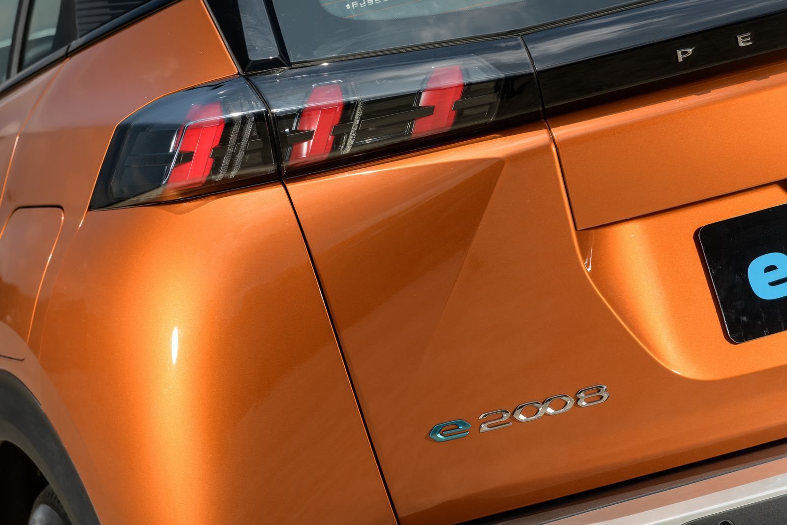 2023 - PEUGEOT E-2008, foto 126